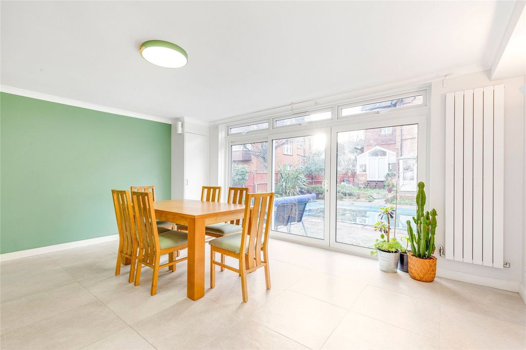 Property photo 1 of 11 Picture No. 08
