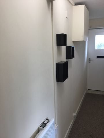 Property photo 3 of 7 Hall