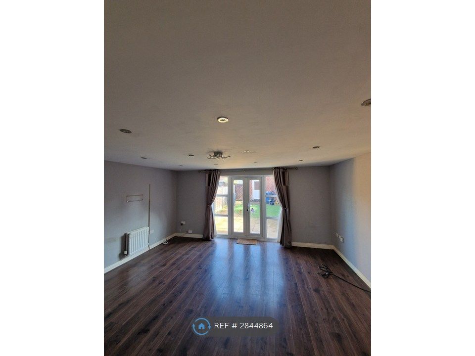 Property photo 3 of 12 Living Room