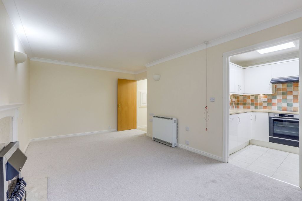 Property photo 3 of 12