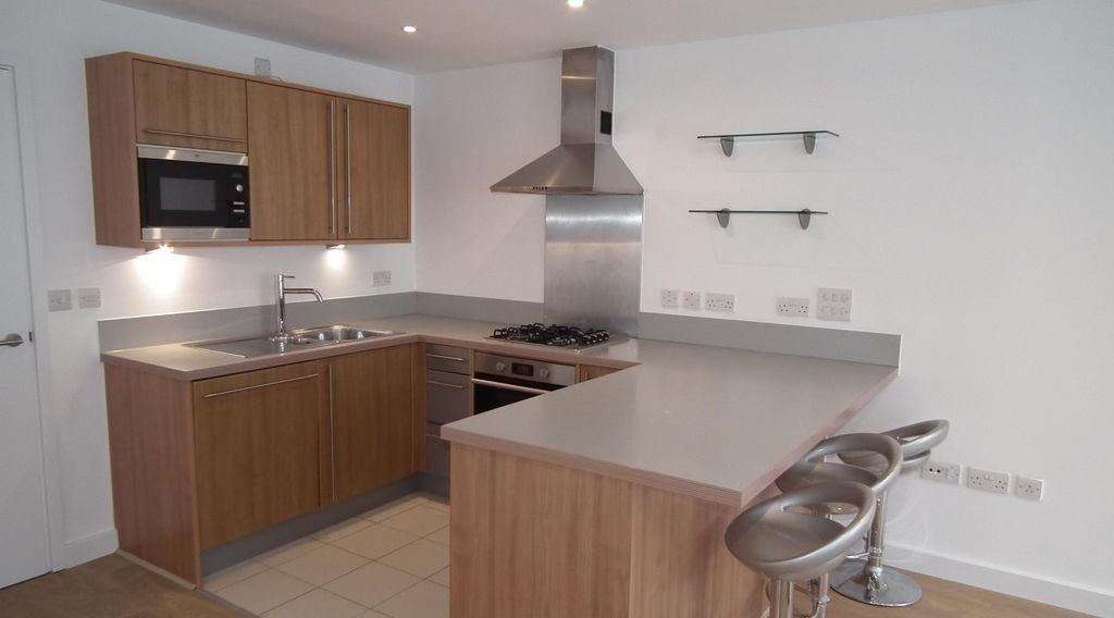 Property photo 3 of 13 Kitchen