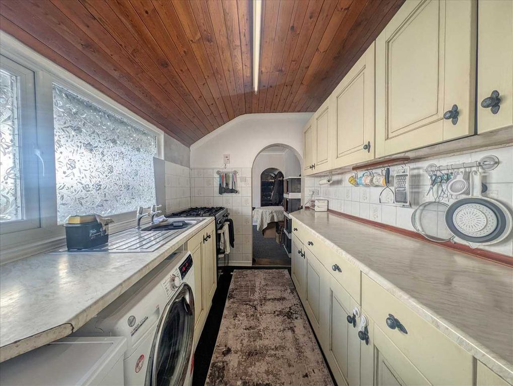 Property photo 2 of 15 Kitchen