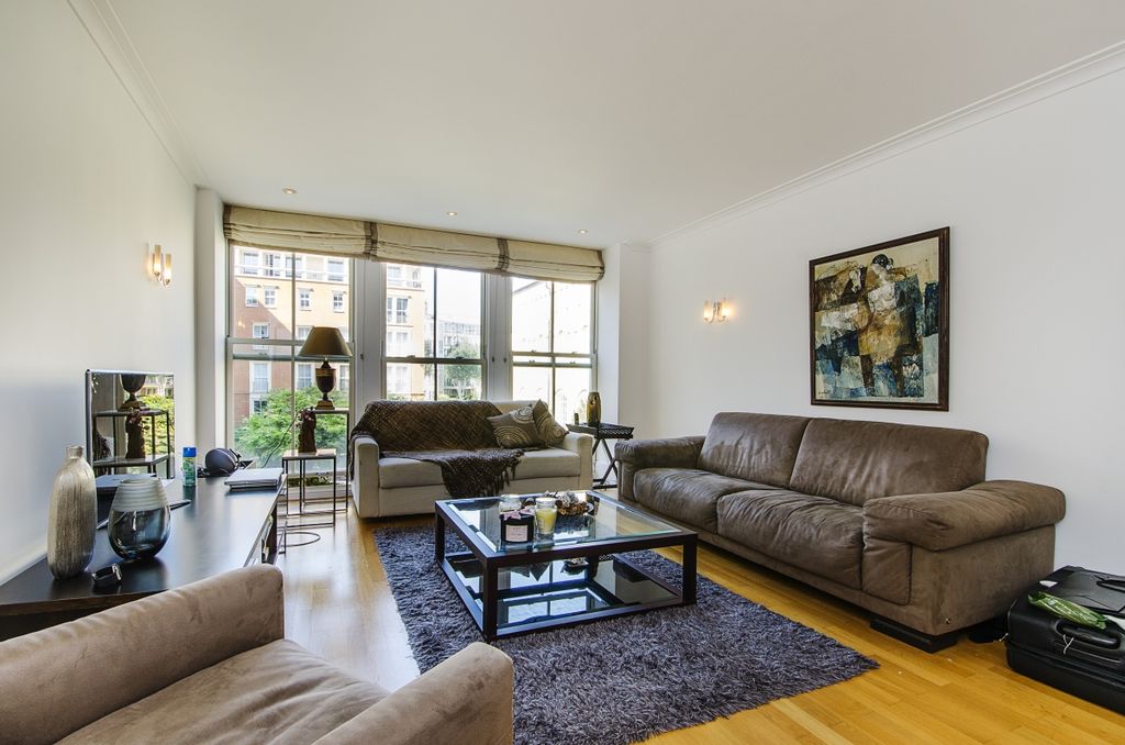 Property photo 1 of 8 Reception 1