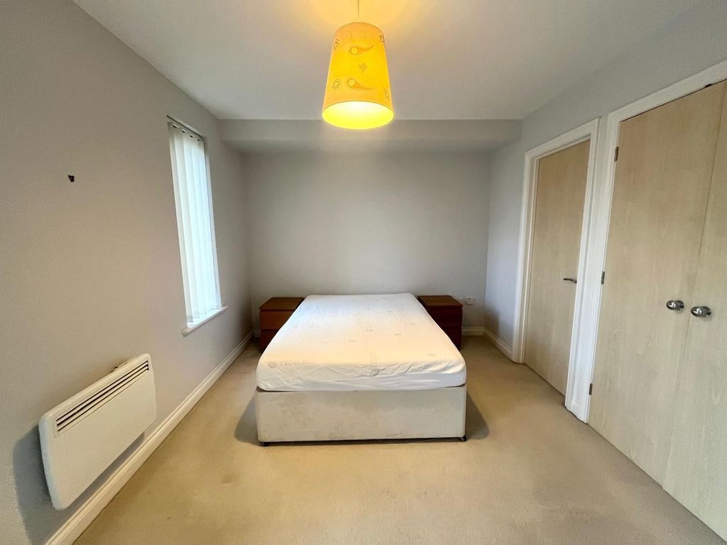 Property photo 3 of 8 Bedroom