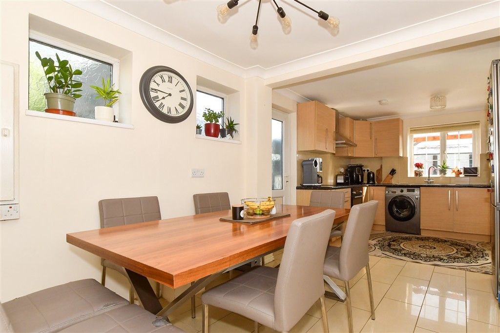 Property photo 3 of 17 Dining Area