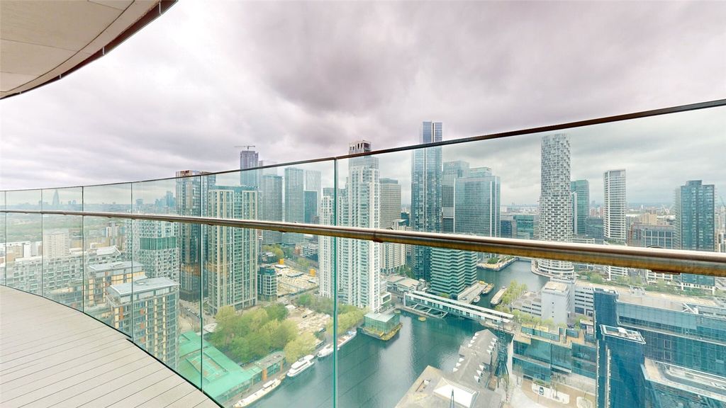 Property photo 2 of 19 Picture No. 23