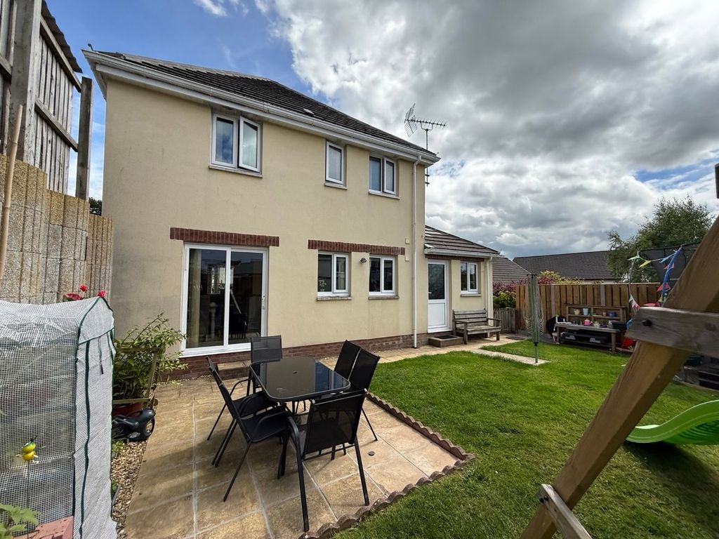Property photo 3 of 37
