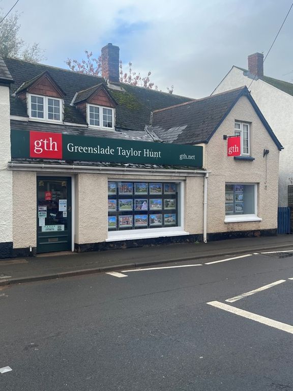 Property photo 1 of 4 Photo 4