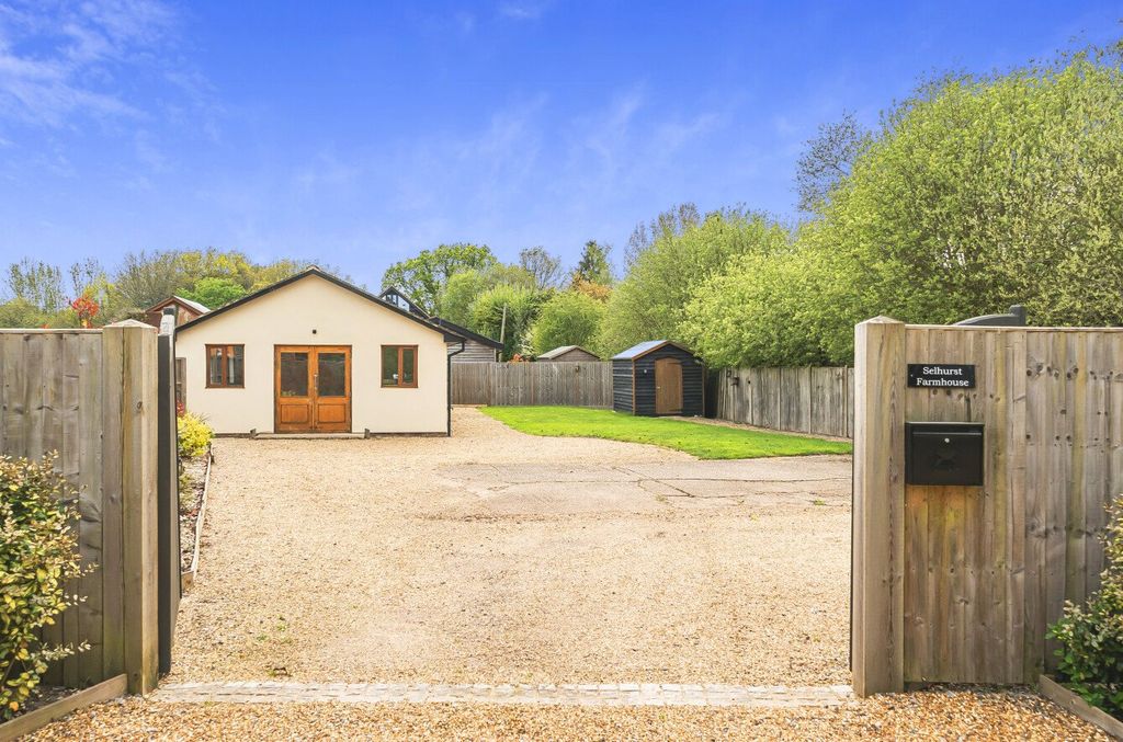 Property photo 1 of 13 1442553-29-69d911...