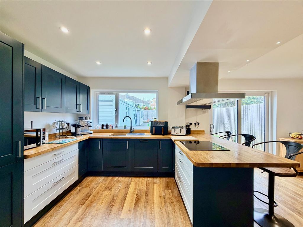 Property photo 3 of 16 Fullsizerender 2.Jpeg