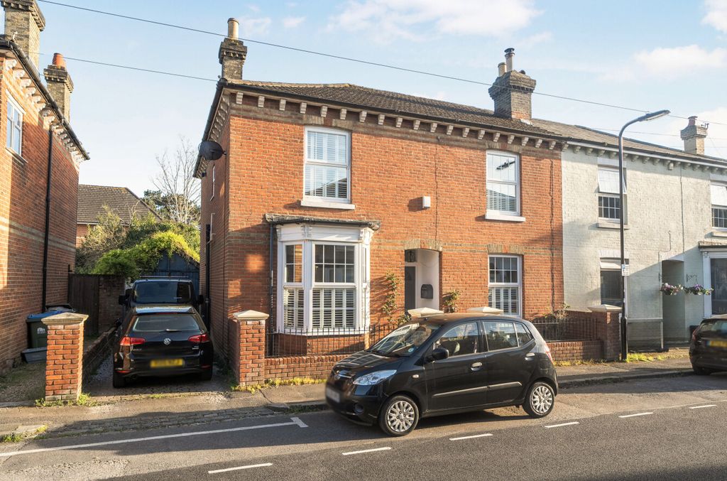 Property photo 1 of 12 1441056-3-69d5698...