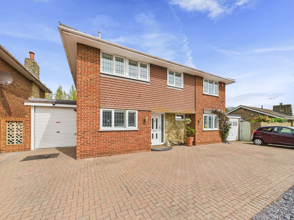 Property photo 1 of 32