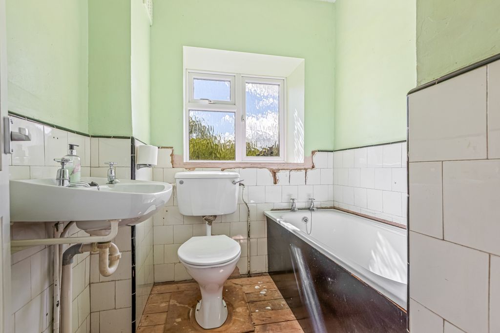 Additional image 13 of 2 bed maisonette for sale52 Seymour Road, Rugby CV21