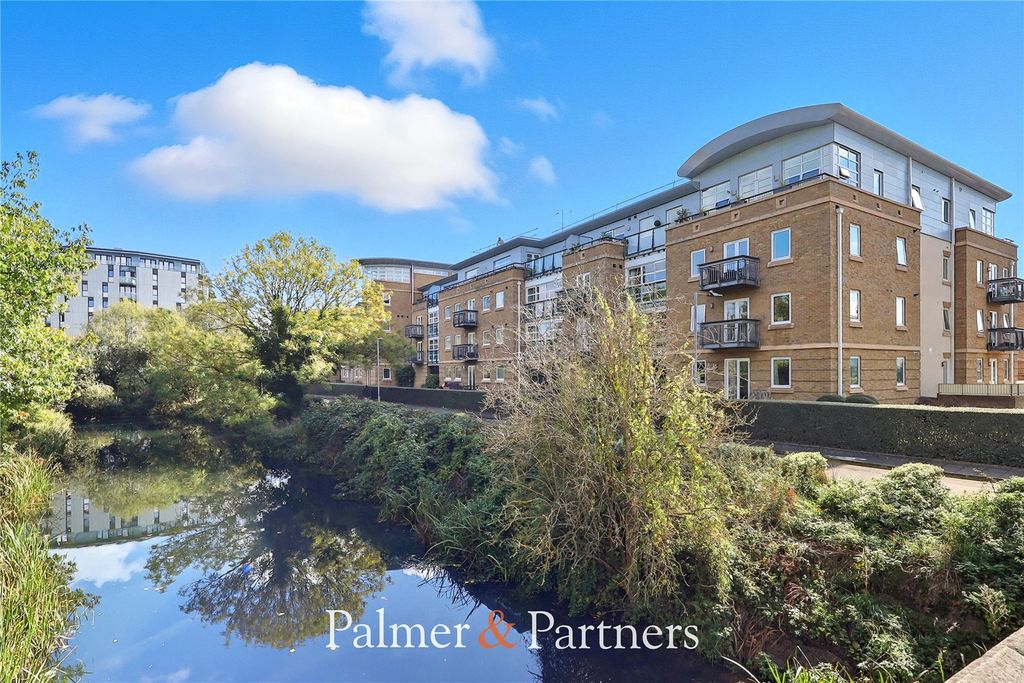 Property photo 1 of 24 Picture No. 25