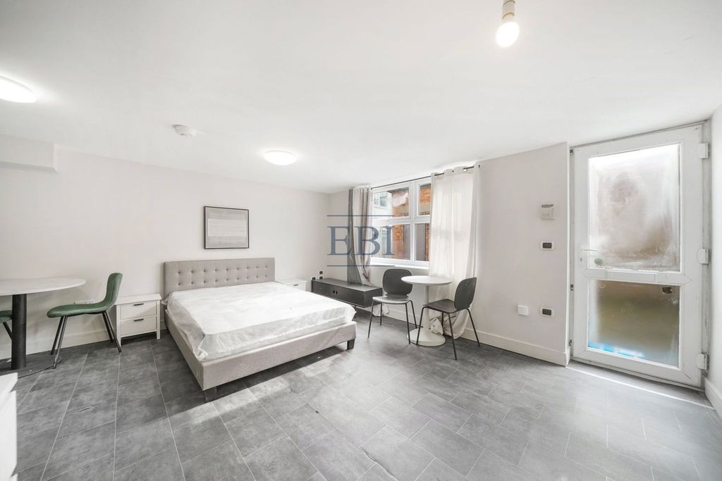 Property photo 3 of 13 Picture No. 08