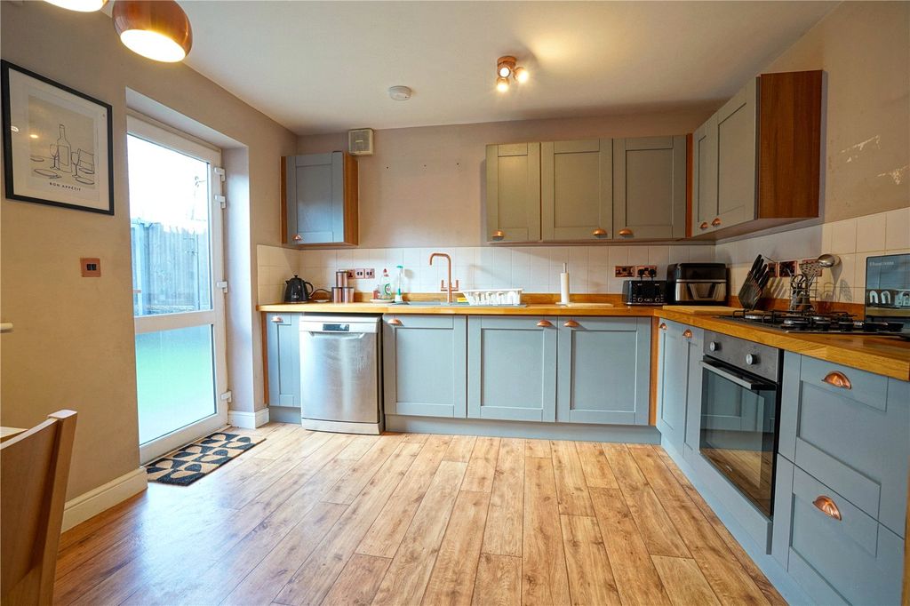 Property photo 3 of 12 Picture No. 15