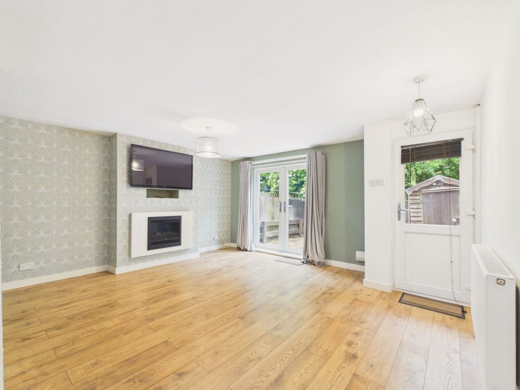 Property photo 2 of 15 5152903
