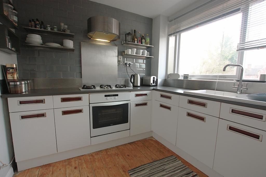 Property photo 3 of 17