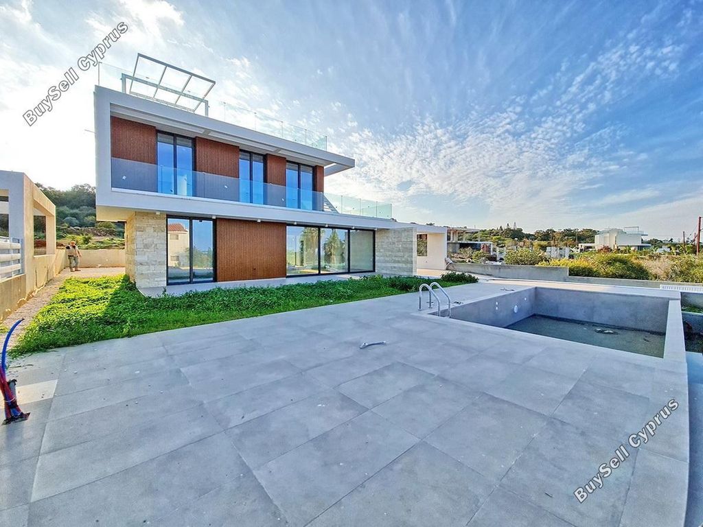 Property photo 1 of 39