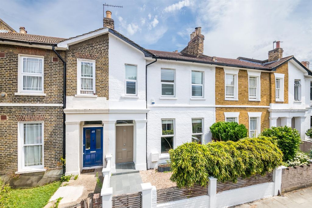 Property photo 2 of 40 46 Kings Grove-1.Jpg