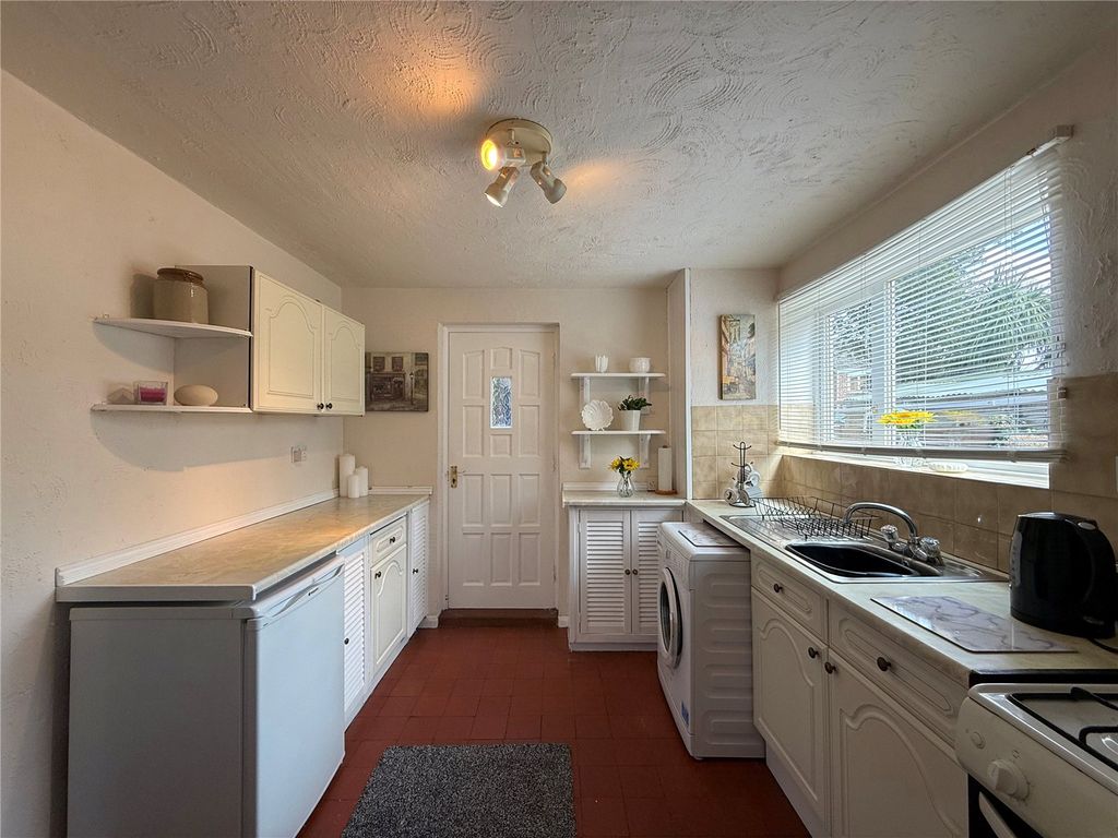 Property photo 2 of 18 Picture No. 11