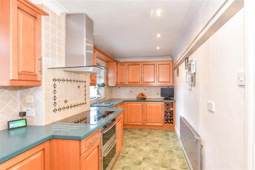 Property photo 2 of 9 Kitchen
