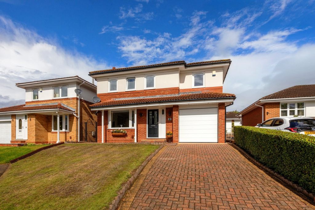 Property photo 1 of 32
