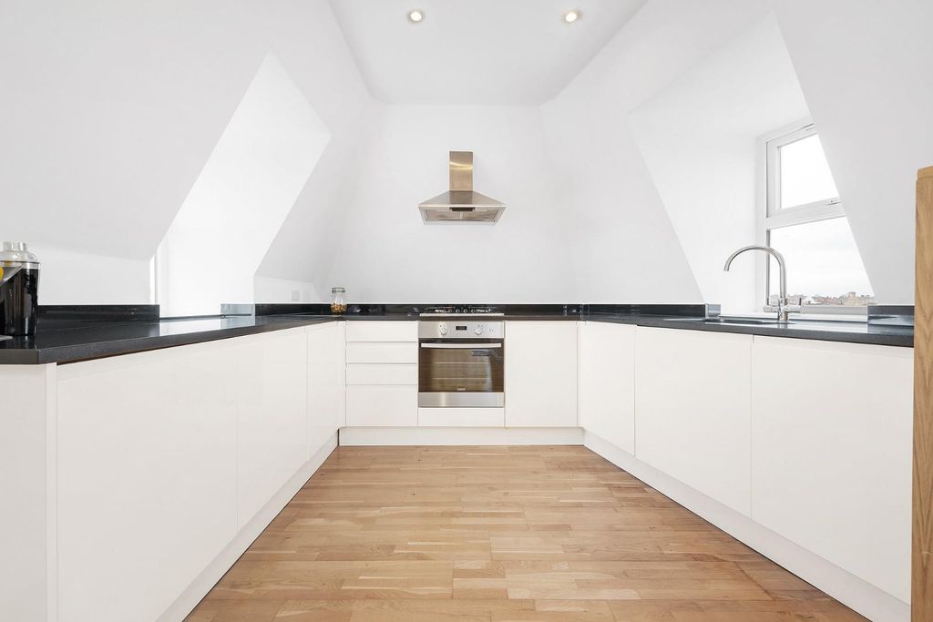 Property photo 3 of 12 Kitchen.Jpg