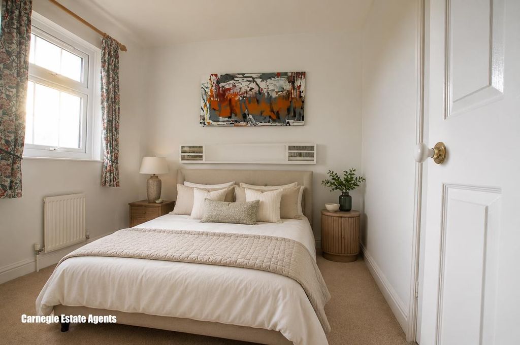 Property photo 2 of 11 Bedroom 2