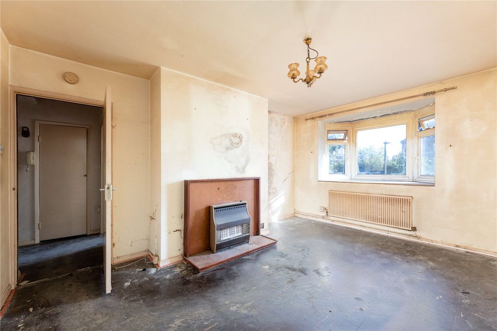 Property photo 2 of 8 Picture No. 01
