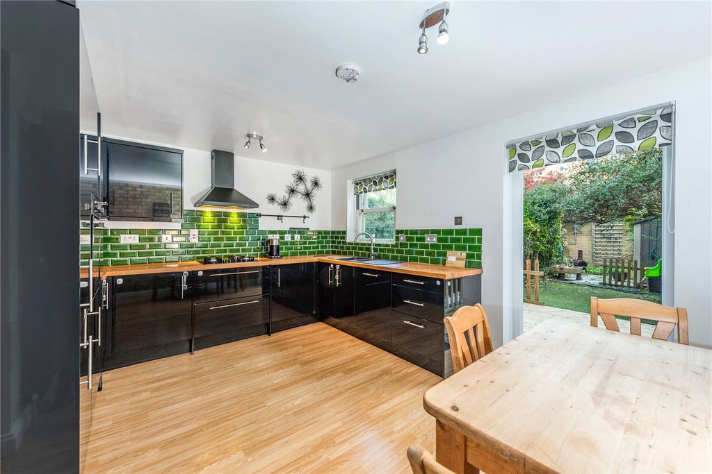 Property photo 2 of 9 Picture No. 03