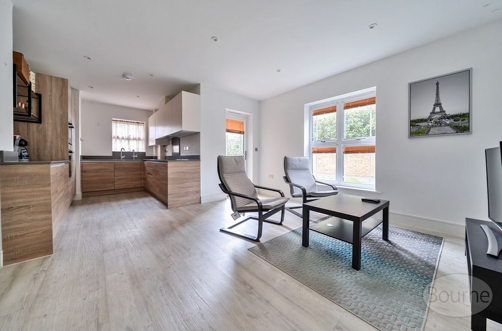 Property photo 3 of 17 5402d85A-E581-4A7...