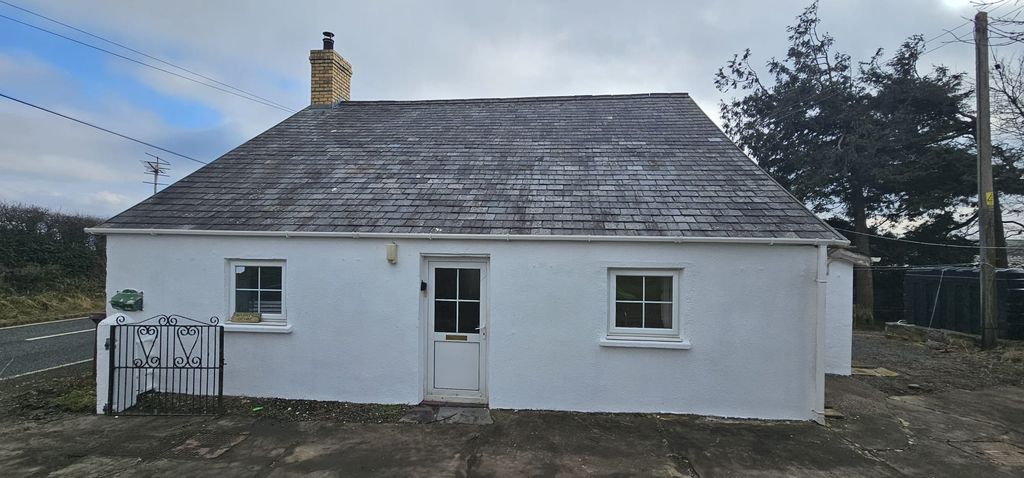 Property photo 1 of 12