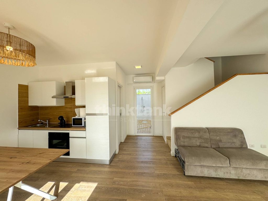 Property photo 3 of 32