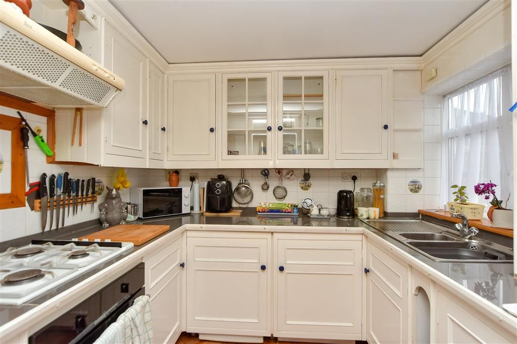 Property photo 3 of 15 Kitchen