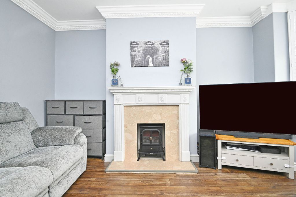 Property photo 3 of 23