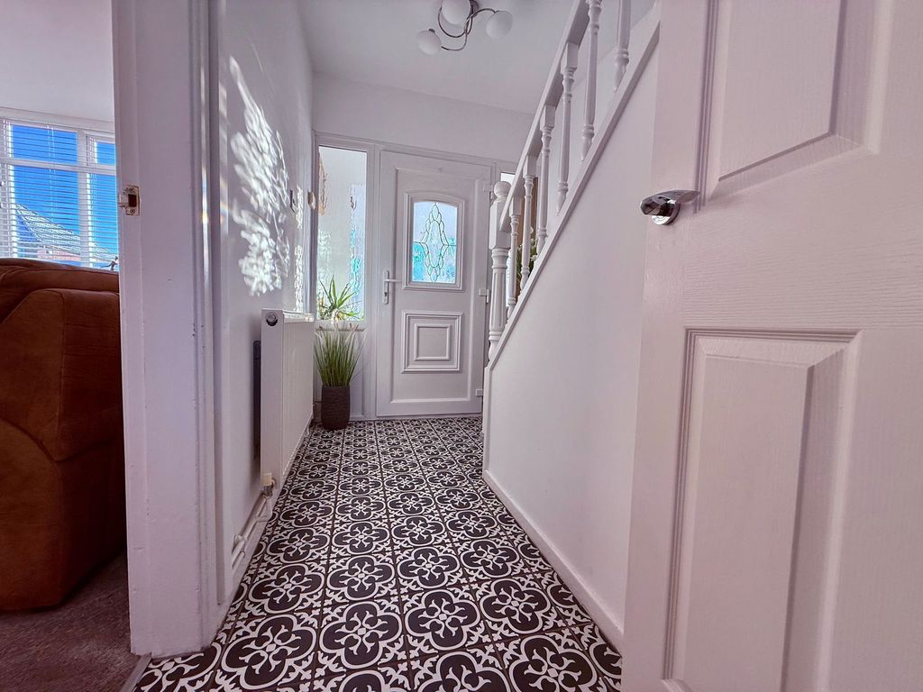 Property photo 3 of 26