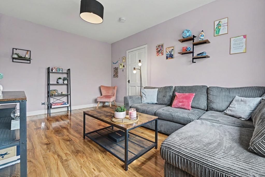Property photo 3 of 17 Lev1456Pem Lounge Again.Jpg
