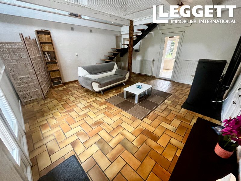 Property photo 2 of 10