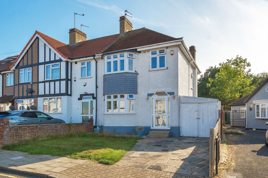 Property photo 1 of 11 External
