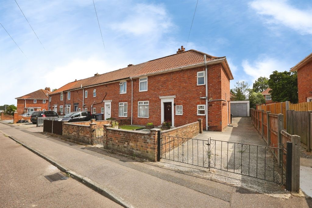 Property photo 1 of 16