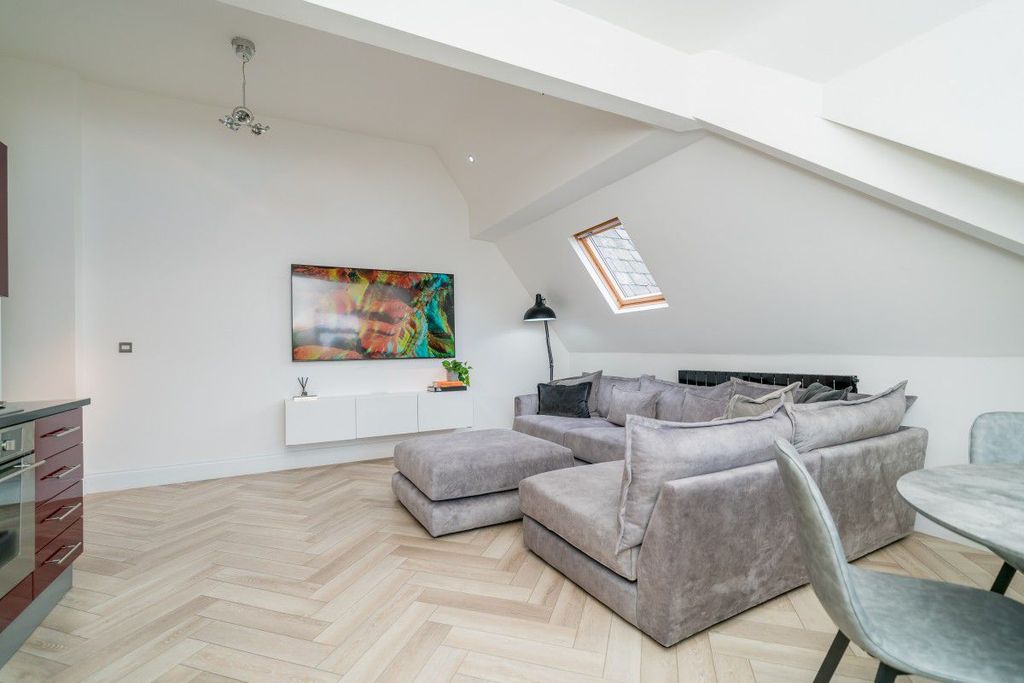 Property photo 3 of 22