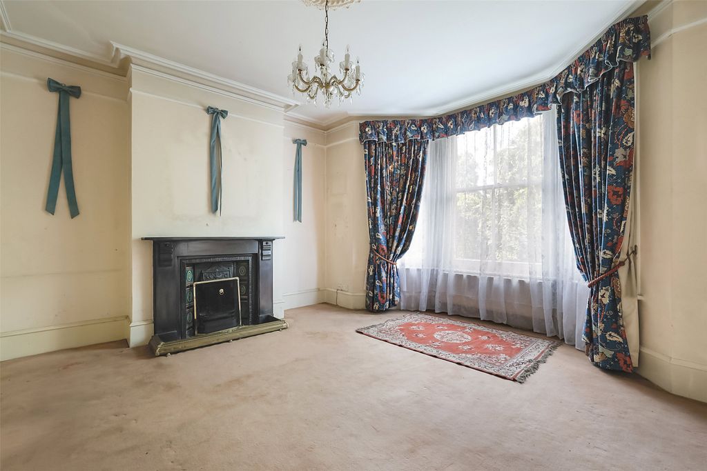 Property photo 2 of 14 Picture No. 11