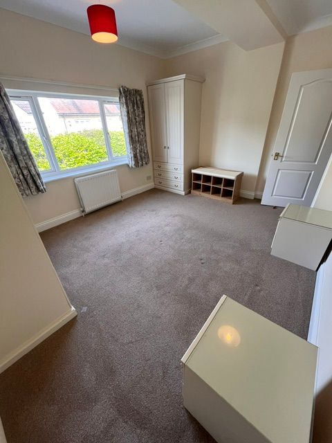 Property photo 3 of 9 Bedroom