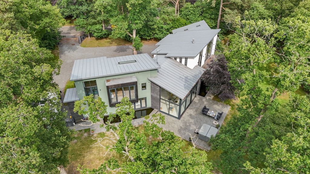 Property photo 2 of 49 2220503