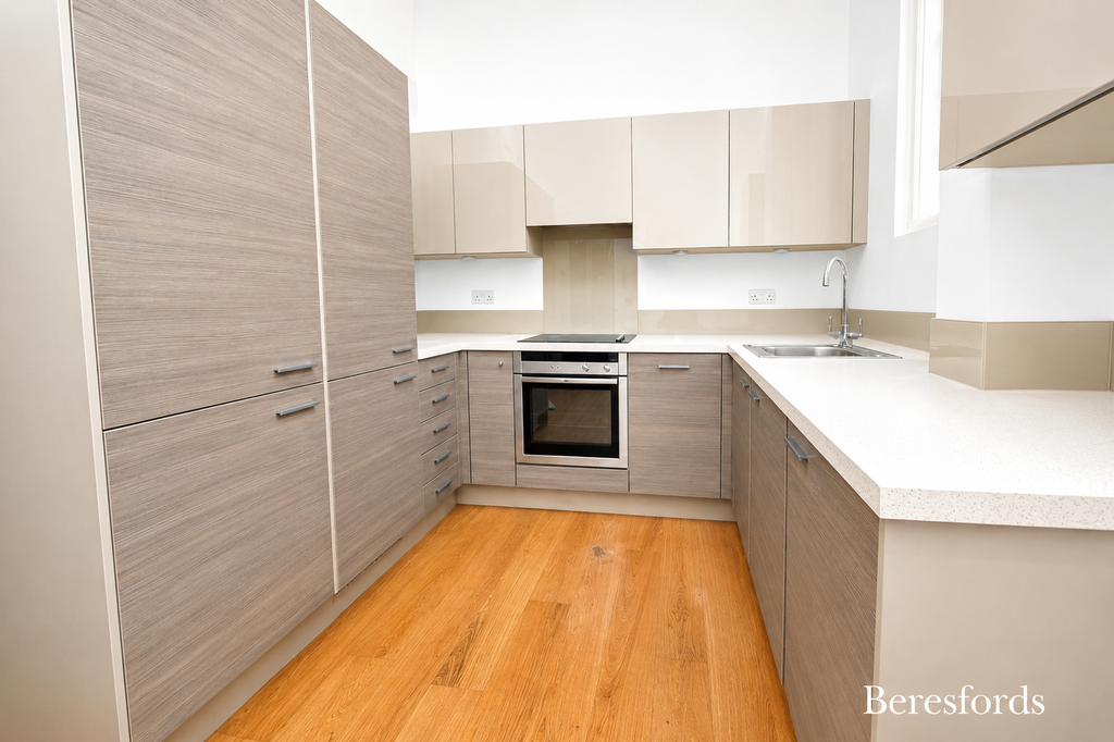 Property photo 3 of 7 Kitchen