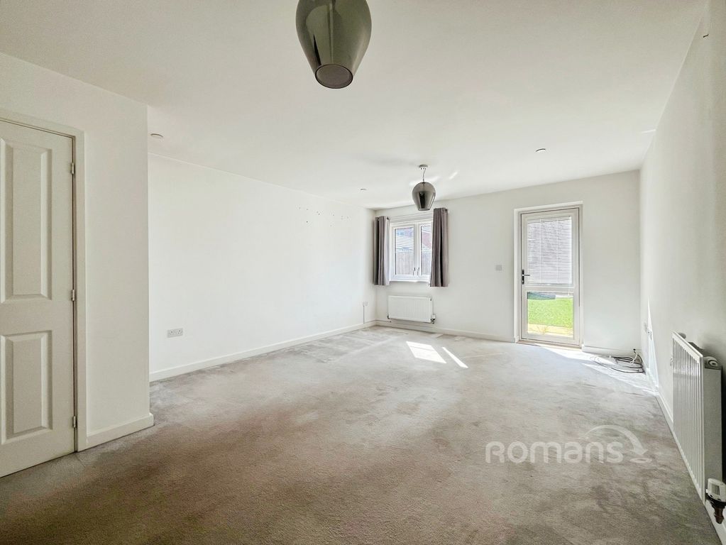 Property photo 3 of 7 Pbox-Img.Jpg