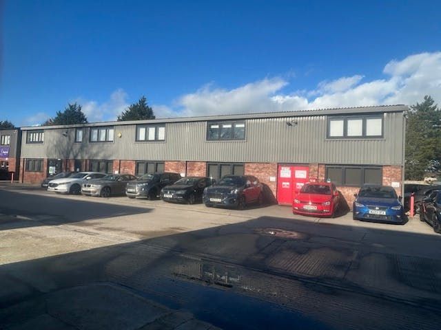 Property photo 1 of 5 Front In The Sun Head On.Jpeg