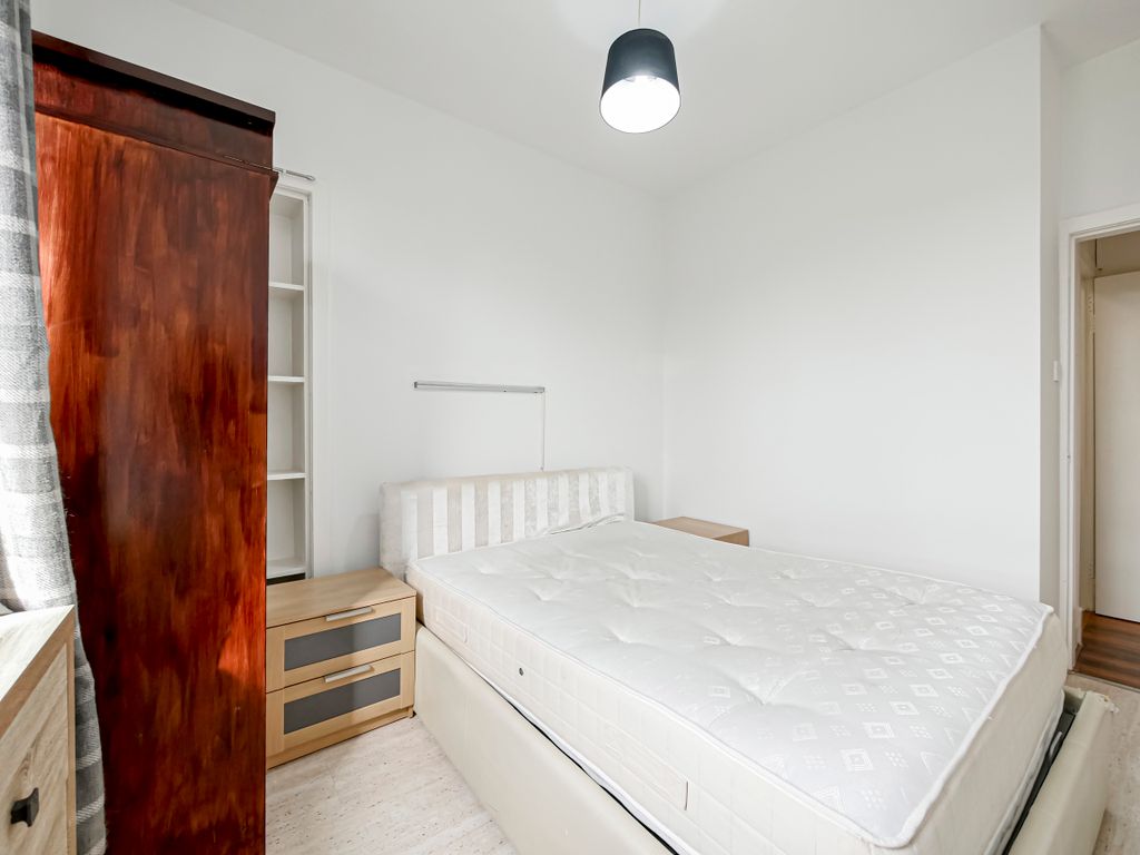 Property photo 3 of 9 Bedroom 1-2