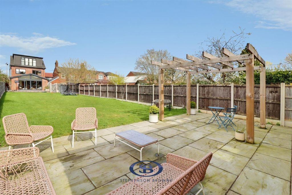 Property photo 2 of 38